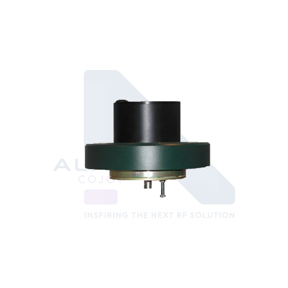 Low profile TETRA antenna for vehicular applications