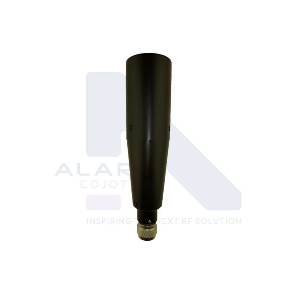 Compact high performance manpack antenna for 2 to 8 GHz